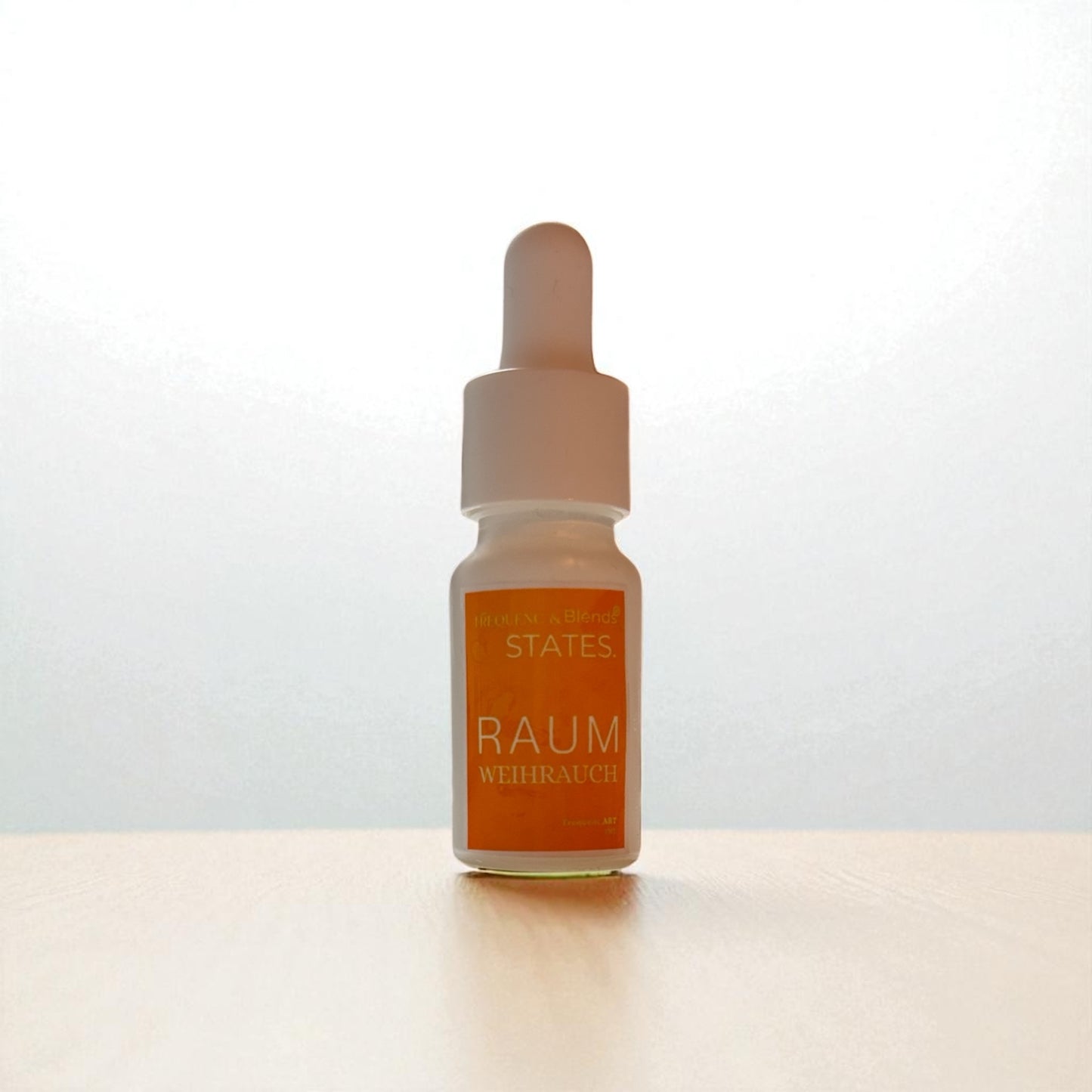 STATES. RAUM mit Weihrauch